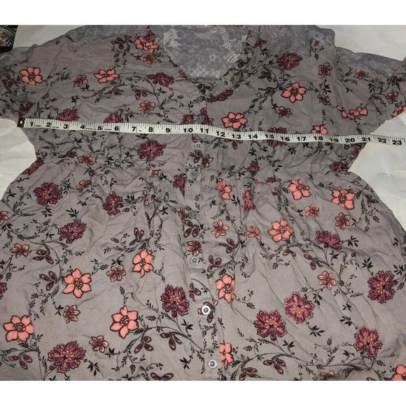 Torrid Women’s Babydoll tunic Shirt top Long Sleeve Lace/Floral Size 1 - Picture 5 of 5